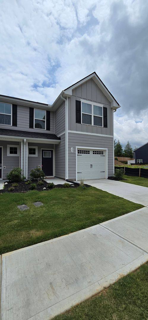 Townhouse for rent at 24 Downing Dr, Adairsville, GA 30103