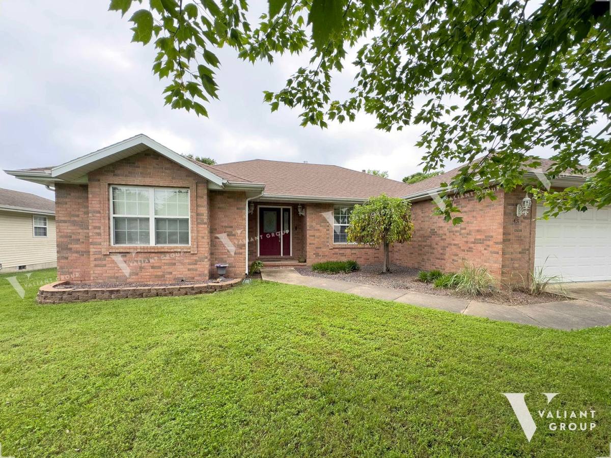 House for rent at 431 S Yellowwood Dr, Springfield, MO 65809