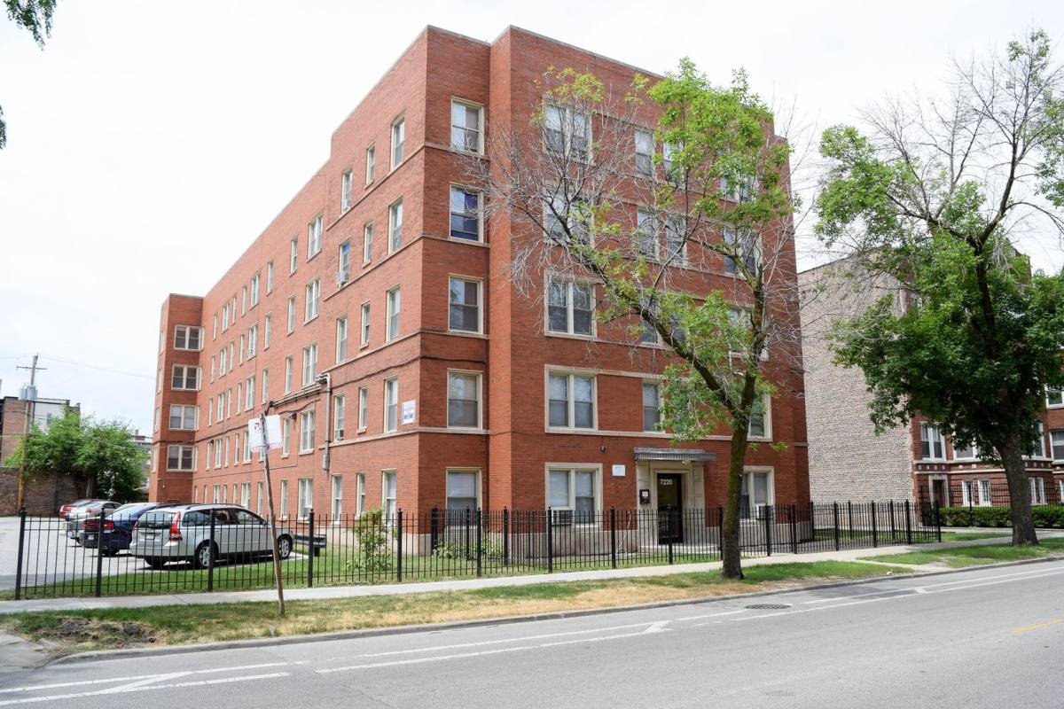 Apartment for rent at 7220 S Shore Dr, Chicago, IL 60649