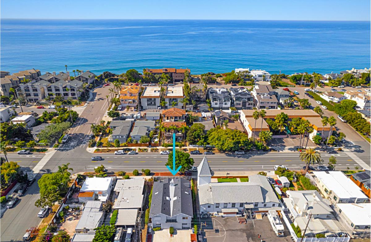 Apartment for rent at 841-3 3rd St, Encinitas, CA 92024