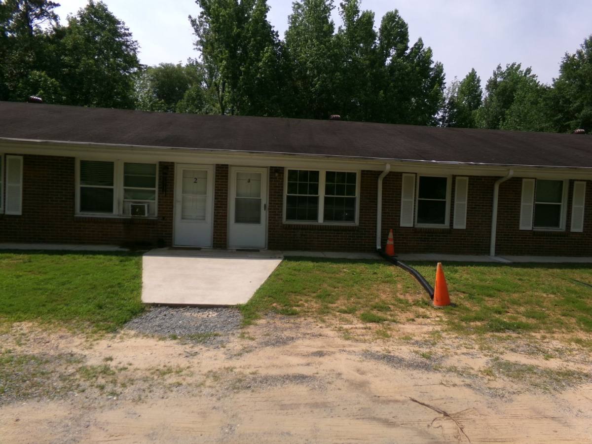 Apartment for rent at 1539 Highway 65 W, Walnut Cove, NC 27052