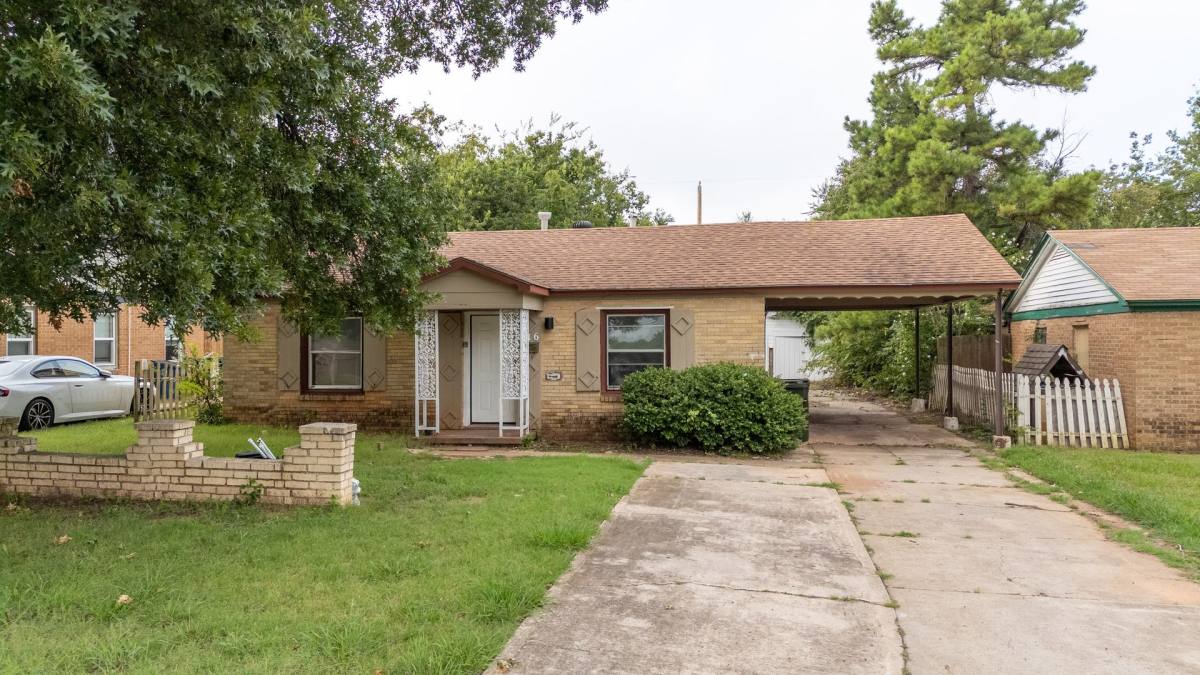 House for rent at 316 E Harmon Dr, Oklahoma City, OK 73110