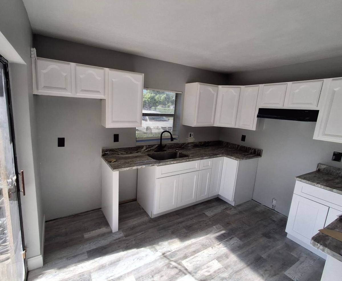 Townhouse for rent at 1440 Nlawnwood Circle, Fort Pierce, FL 34950