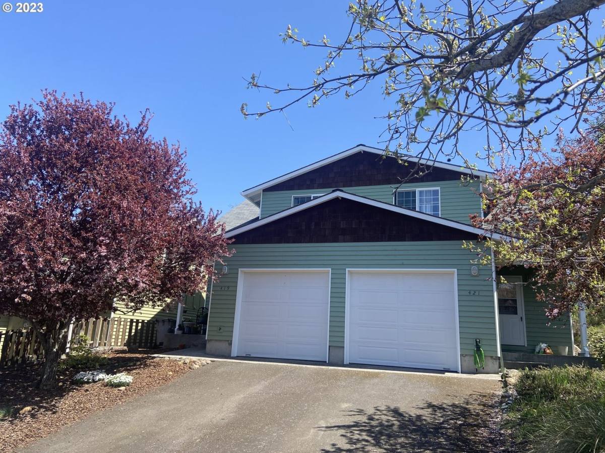 Apartment for rent at 419 421 Max Place, Hood River, OR 97031