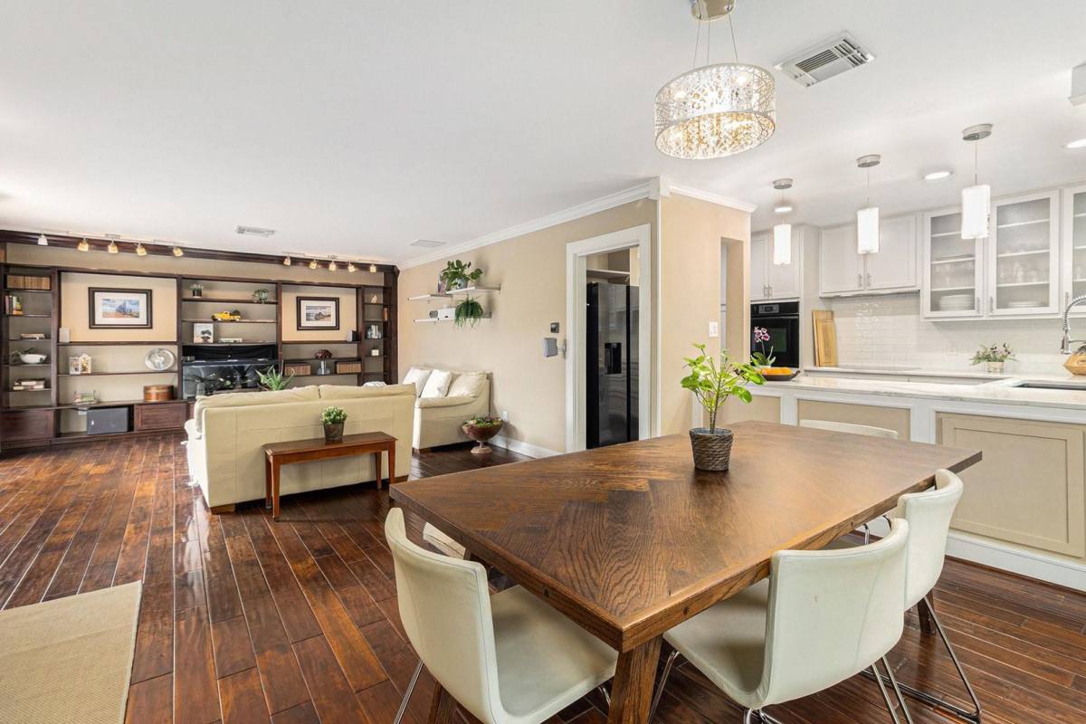 Condo for rent at 6329 Crab Orchard Rd, Houston, TX 77057