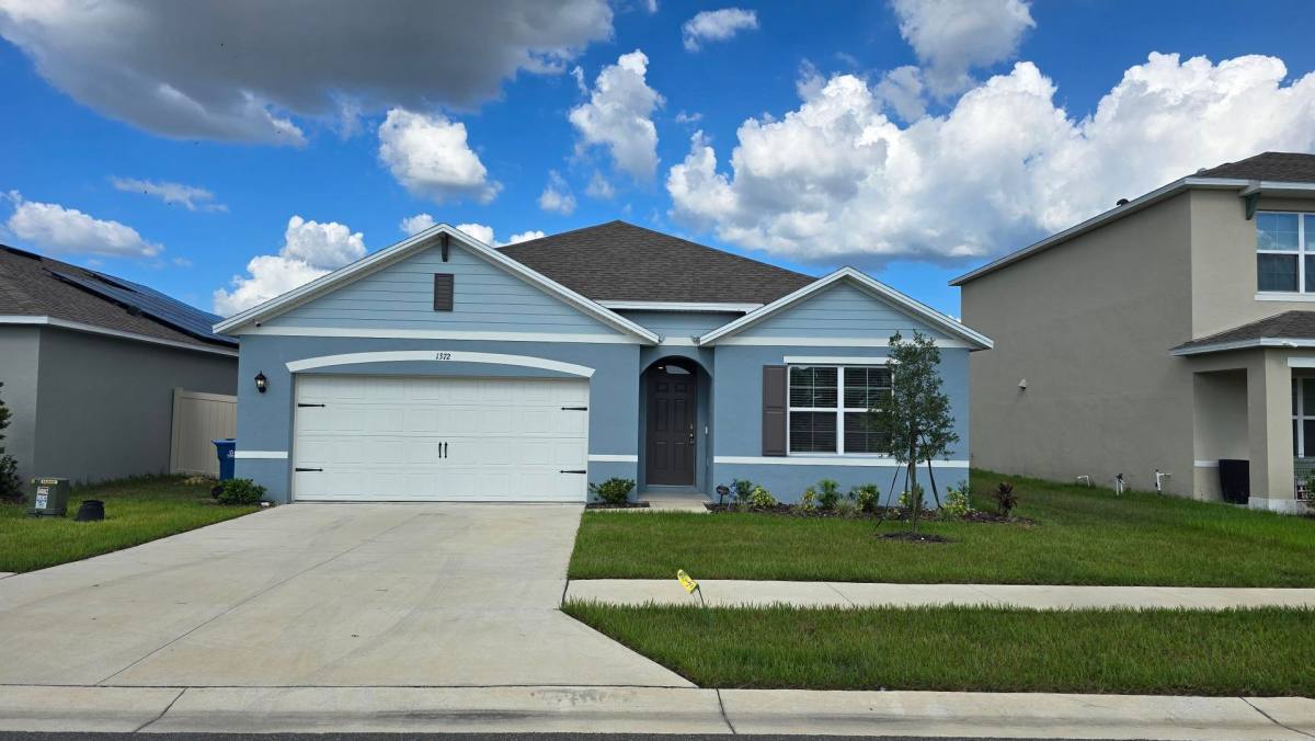 House for rent at 1372 Sugarwood St, Davenport, FL 33837