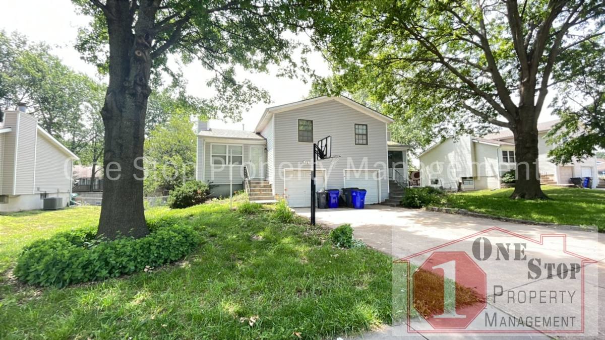 House for rent at 1307 E 152nd Terrace, Olathe, KS 66062