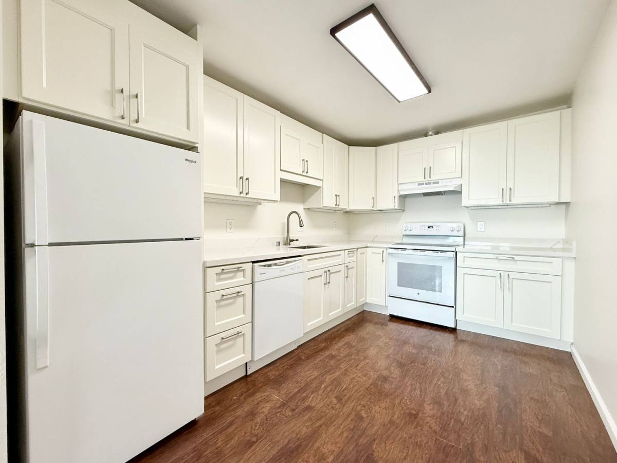 Apartment for rent at 670 Hillside Blvd, Daly City, CA 94014