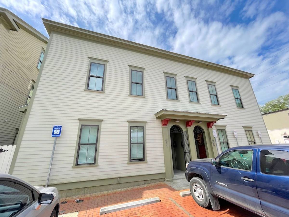Apartment for rent at 611 E Duffy Lane, Savannah, GA 31401