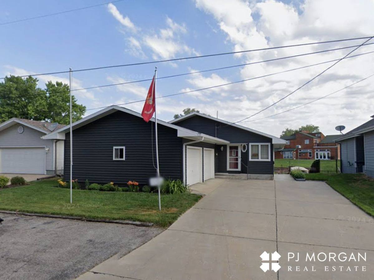 House for rent at 38 Lakewood Villa St, Council Bluffs, IA 51501