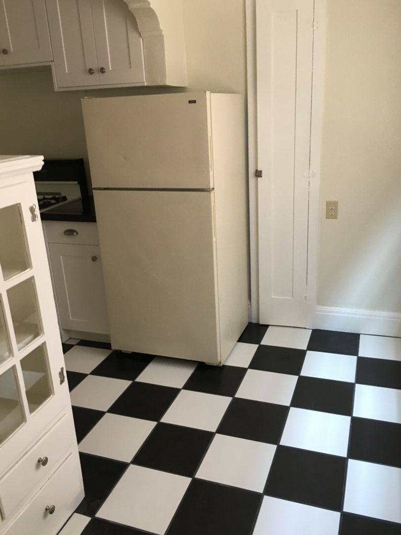 Apartment for rent at 725 Central Ave, Alameda, CA 94501
