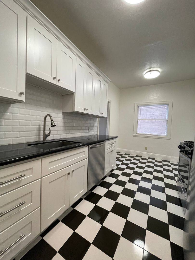 Apartment for rent at 725 Central Ave, Alameda, CA 94501