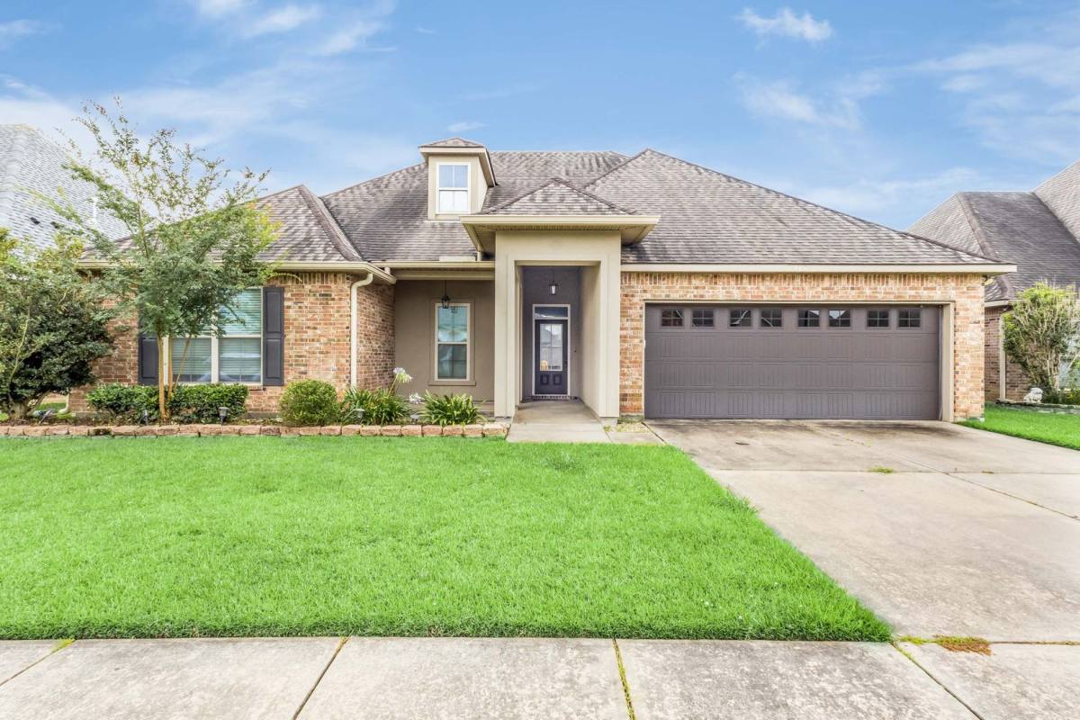 House for rent at 115 Woodhaven Rd, Youngsville, LA 70592