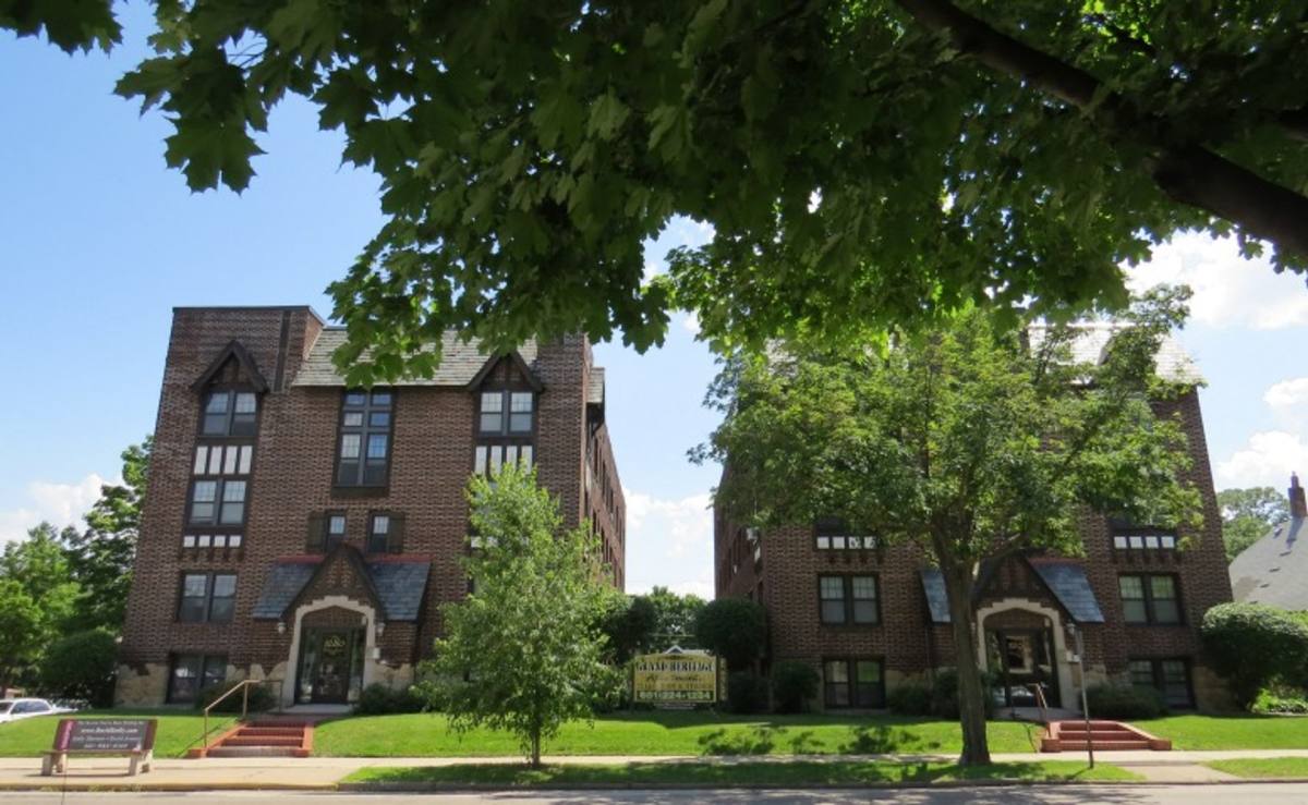 Apartment for rent at 1299 Grand Ave, Saint Paul, MN 55105