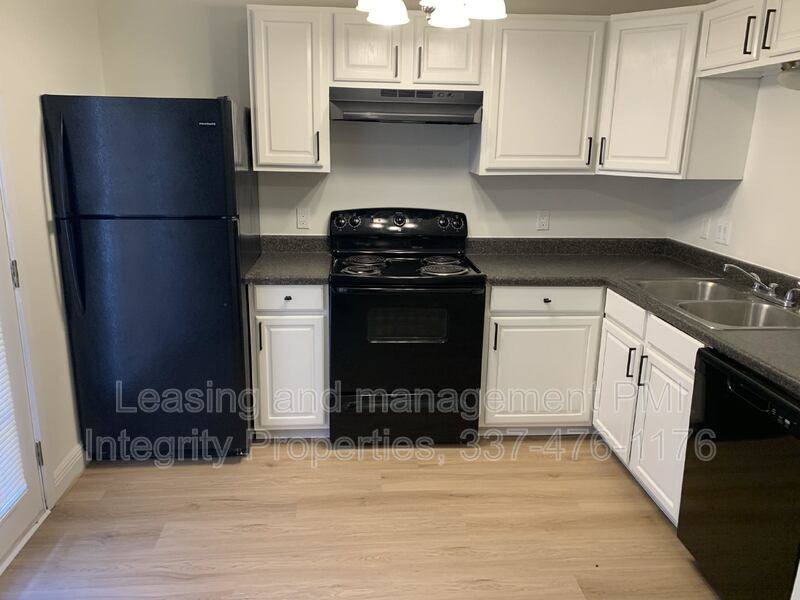 Townhouse for rent at 206 Elks Cove #3, Lafayette, LA 70508