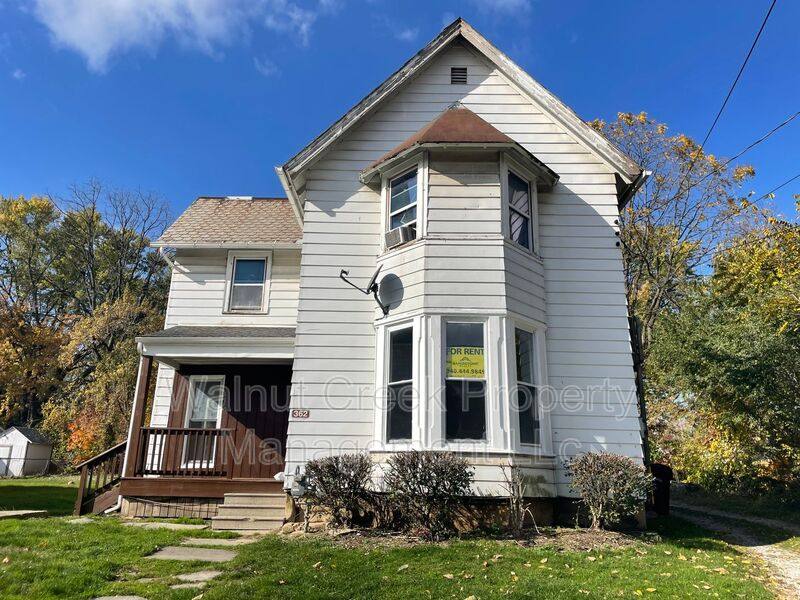 Apartment for rent at 362 Furnace St, Elyria, OH 44035