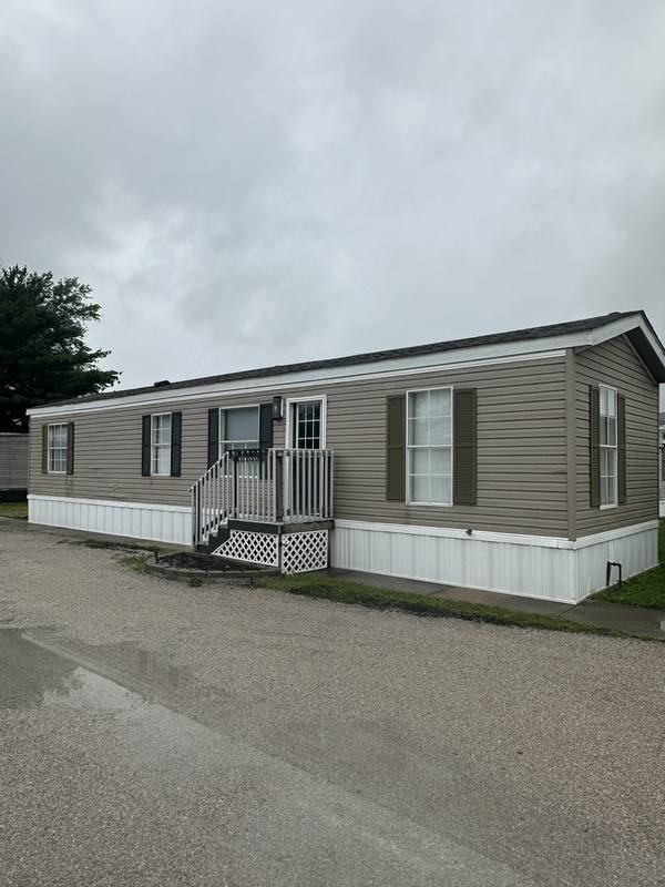 House for rent at 20 Raylynn Court, Staunton, IL 62088