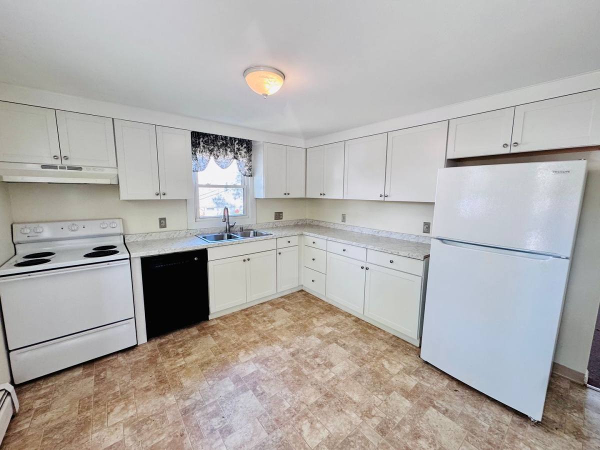 Apartment for rent at 494 Winnacunnet Rd, Hampton, NH 03842