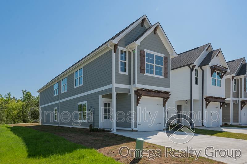 House for rent at 191 Creek Run Way, Calera, AL 35040