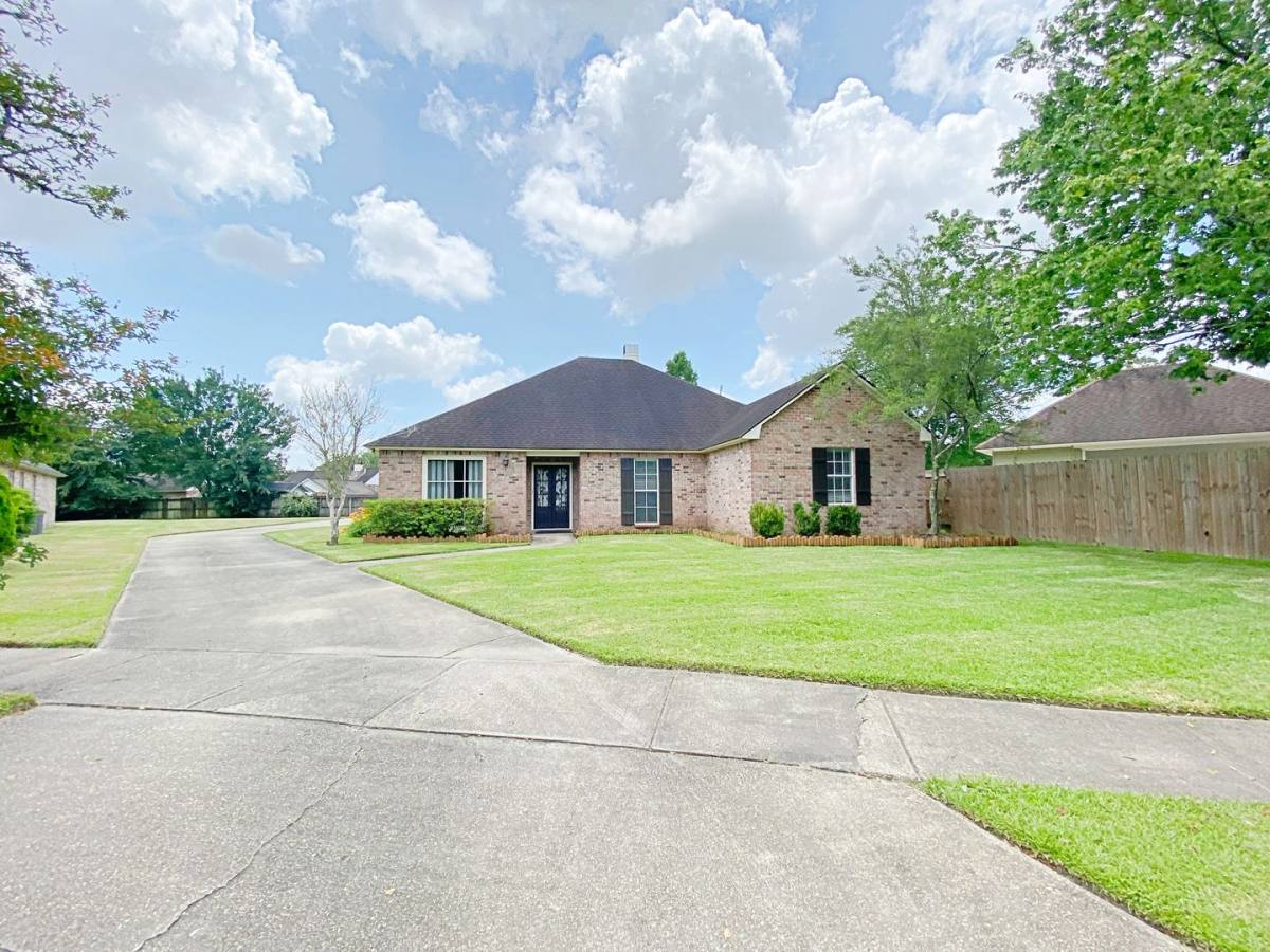 House for rent at 5131 Landing Court, Baton Rouge, LA 70820