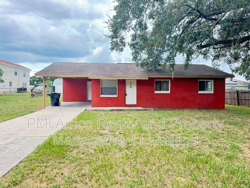 House for rent at 1554 Sarah St, Lake Wales, FL 33898