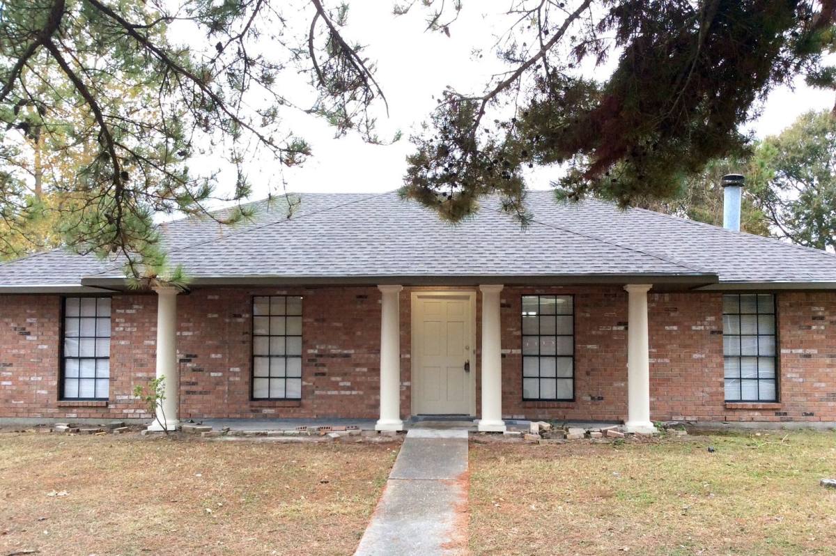 House for rent at 2043 General Beauregard Ave, Baton Rouge, LA 70810
