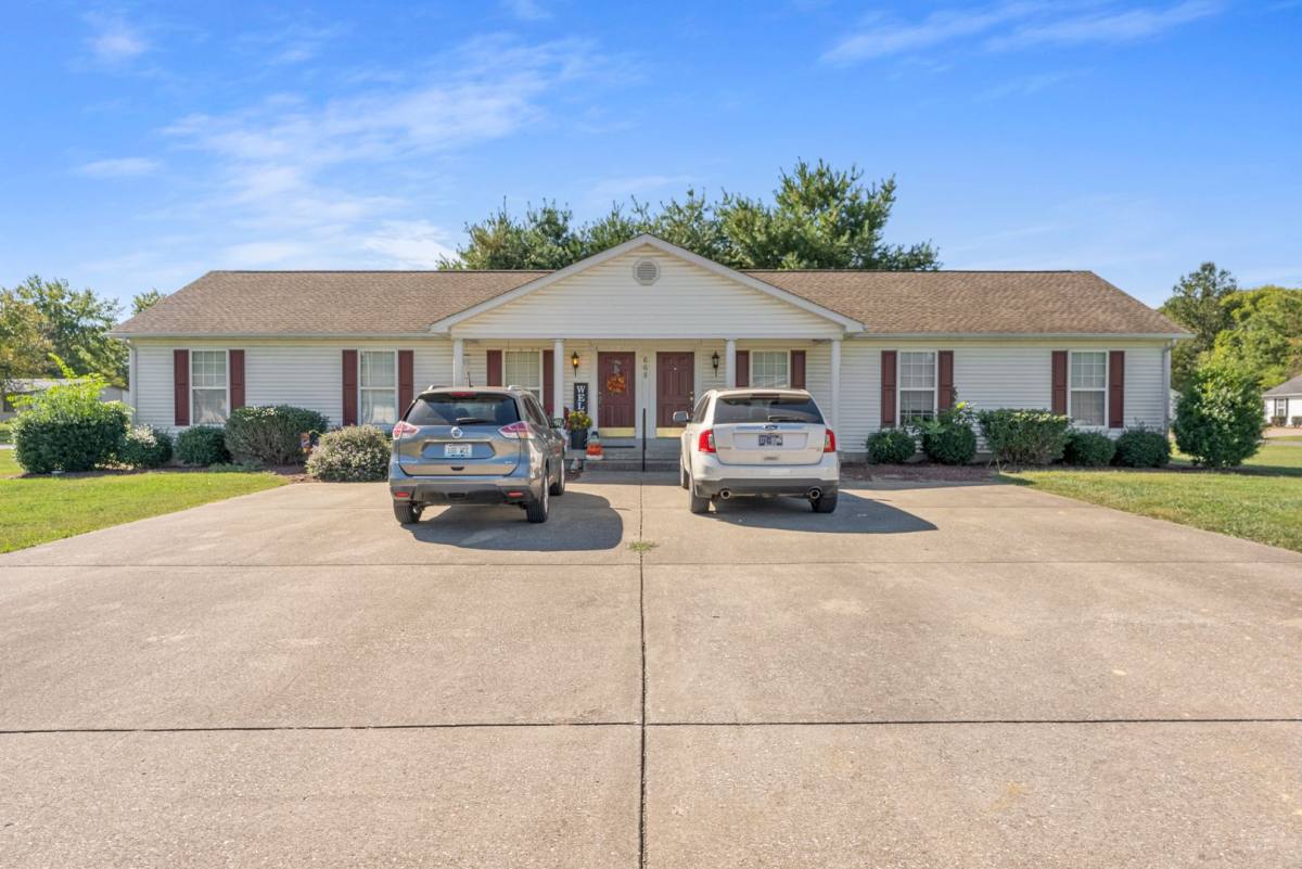 Apartment for rent at 640 Forest Circle Dr, Franklin, KY 42134