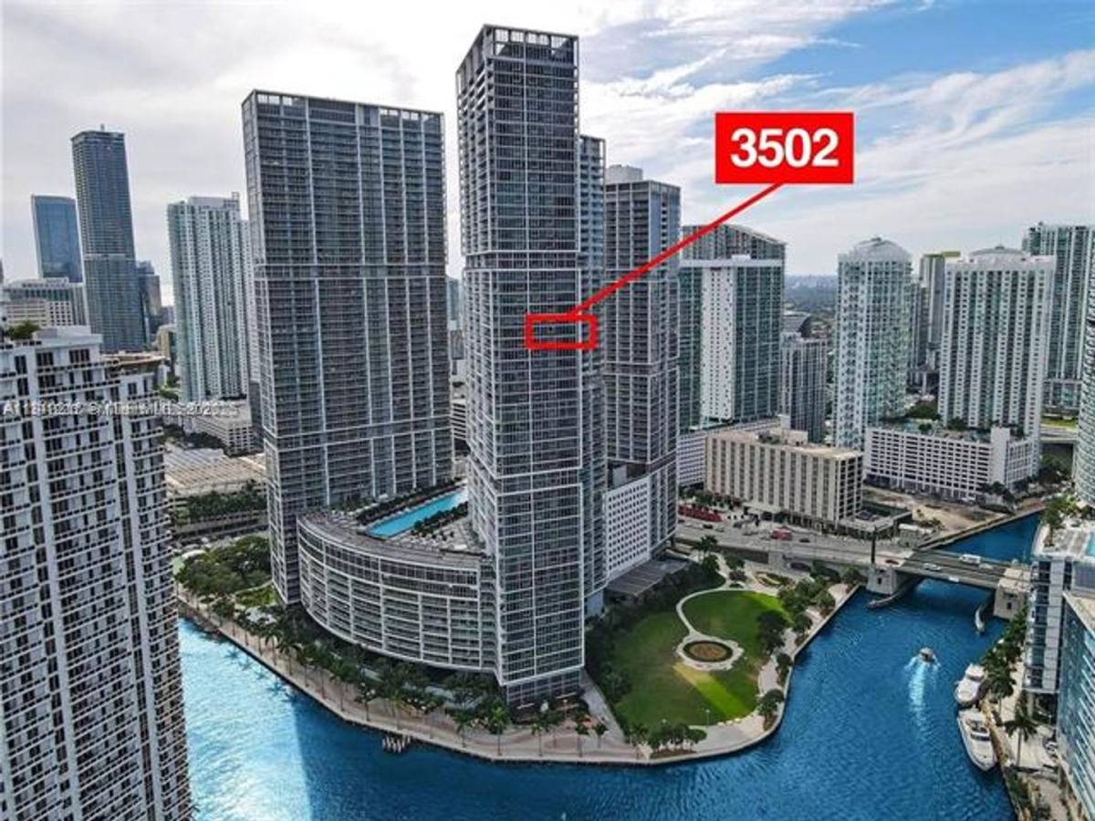 Apartment for rent at 475 Brickell Ave, Miami, FL 33131