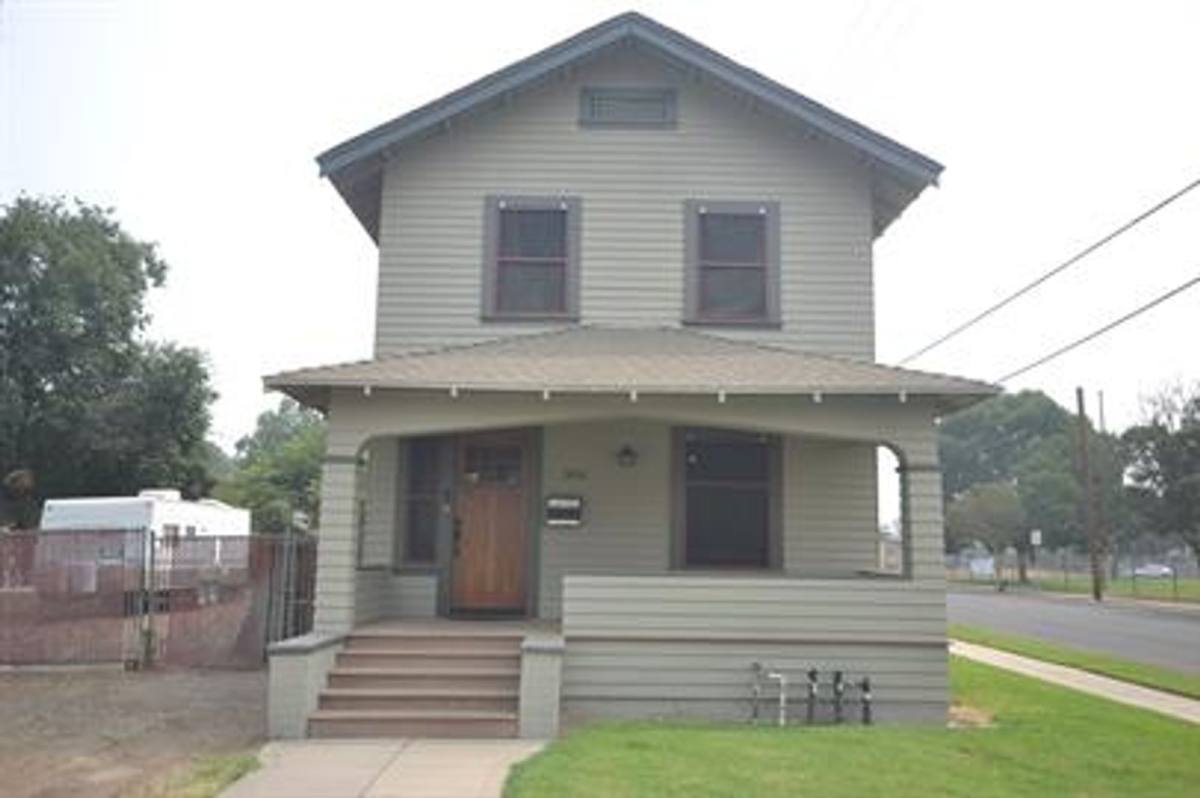 House for rent at 306 N Park Ave, Fresno, CA 93701
