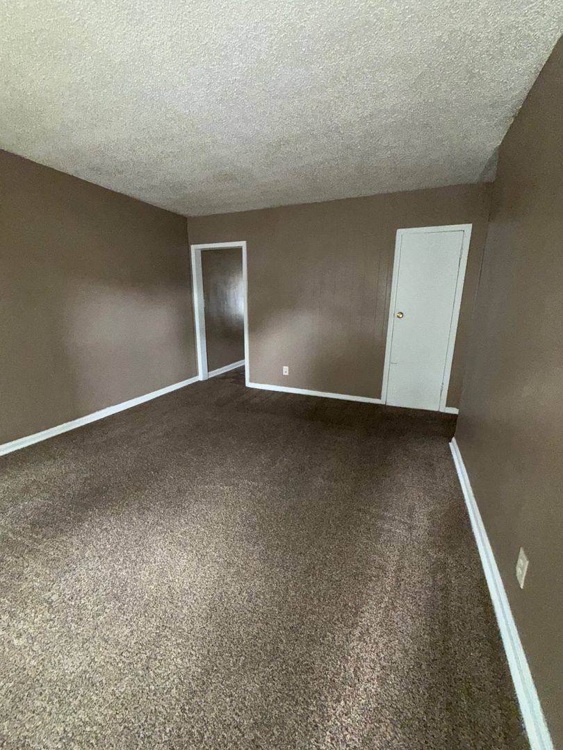 Apartment for rent at 855 S Beverly #1, Wichita, KS 67218