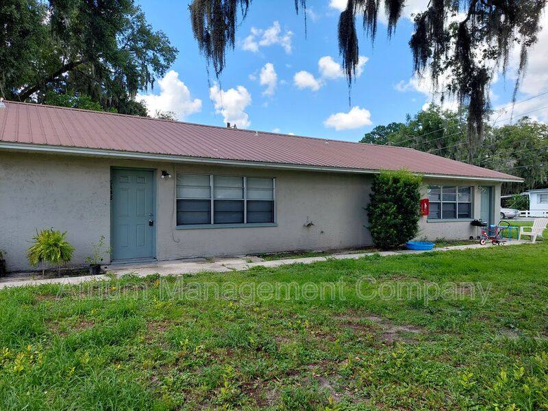 Apartment for rent at 5448 Lewellyn Rd, Lakeland, FL 33810