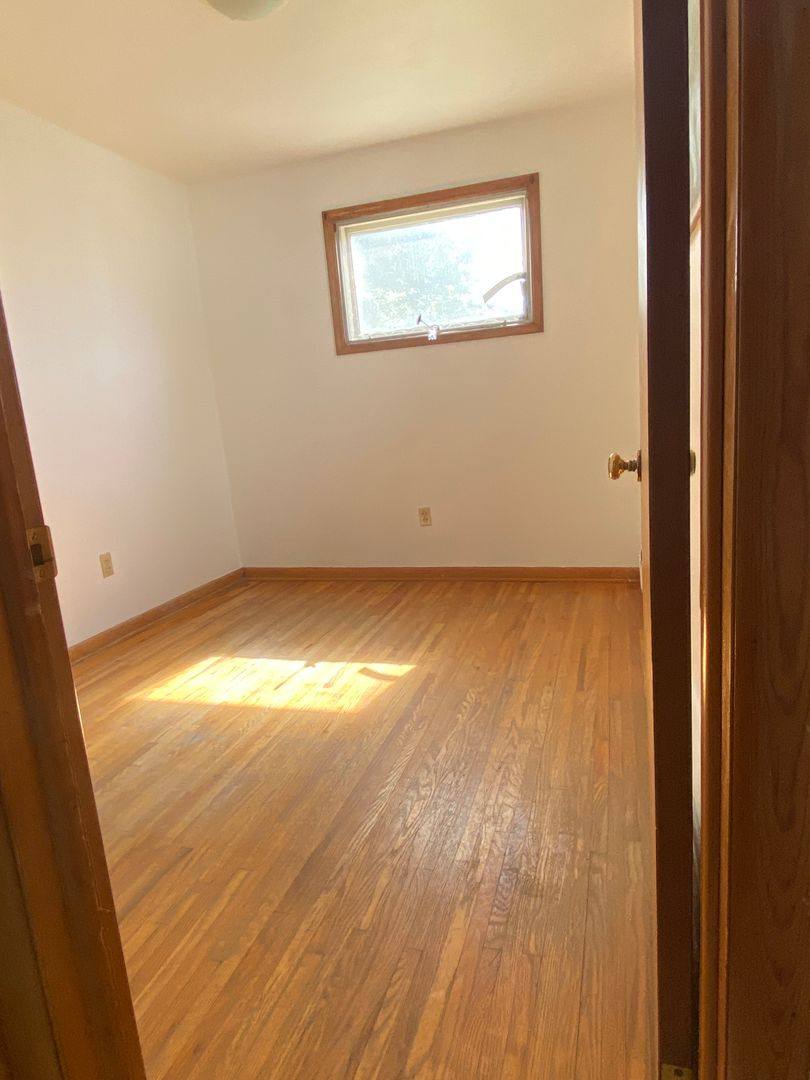 House for rent at 118 2nd Ave E, Dickinson, ND 58601