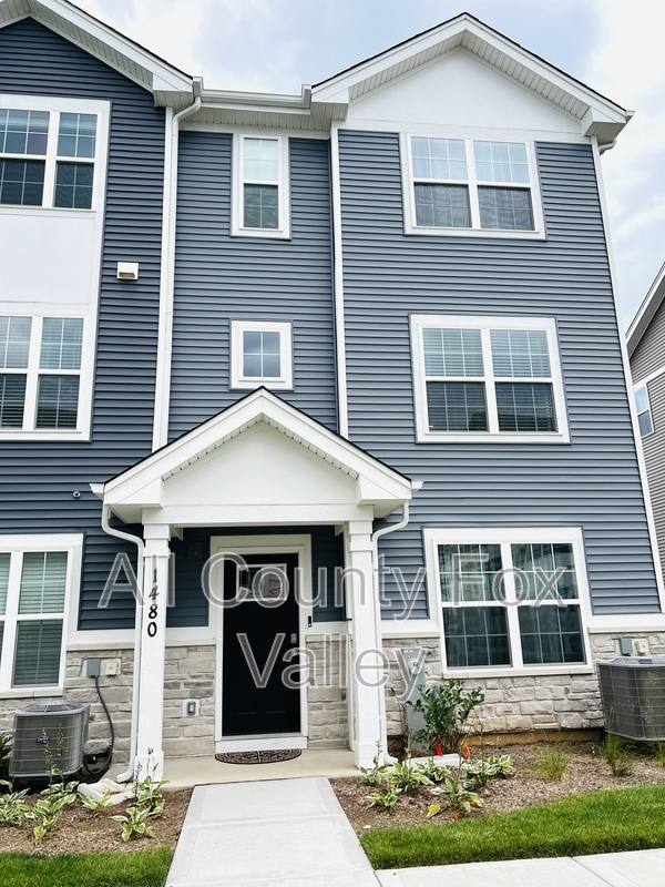 Townhouse for rent at 1480 Yosemite Way, Hampshire, IL 60140