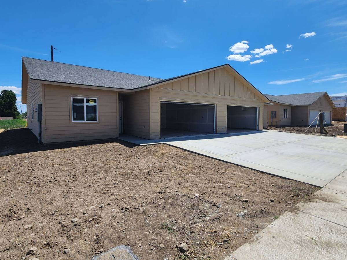 Townhouse for rent at 2503 & 2505 S, Yakima, WA 98903