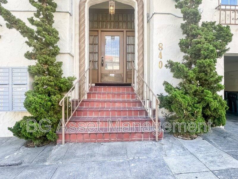 Apartment for rent at 840 York St #17, Oakland, CA 94610