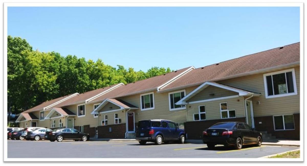 Apartment for rent at 202 James Ave, Mankato, MN 56001