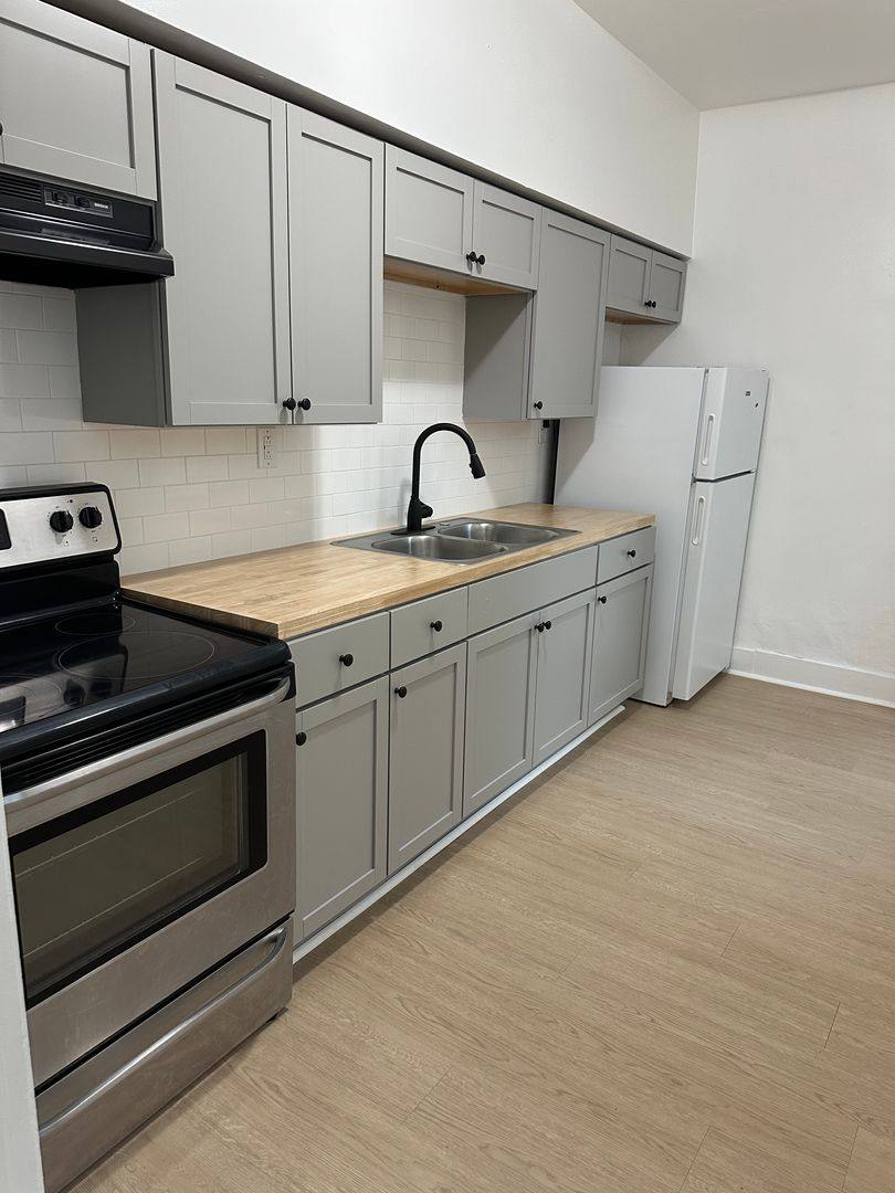 House for rent at 412 Locust St, Lancaster, PA 17602