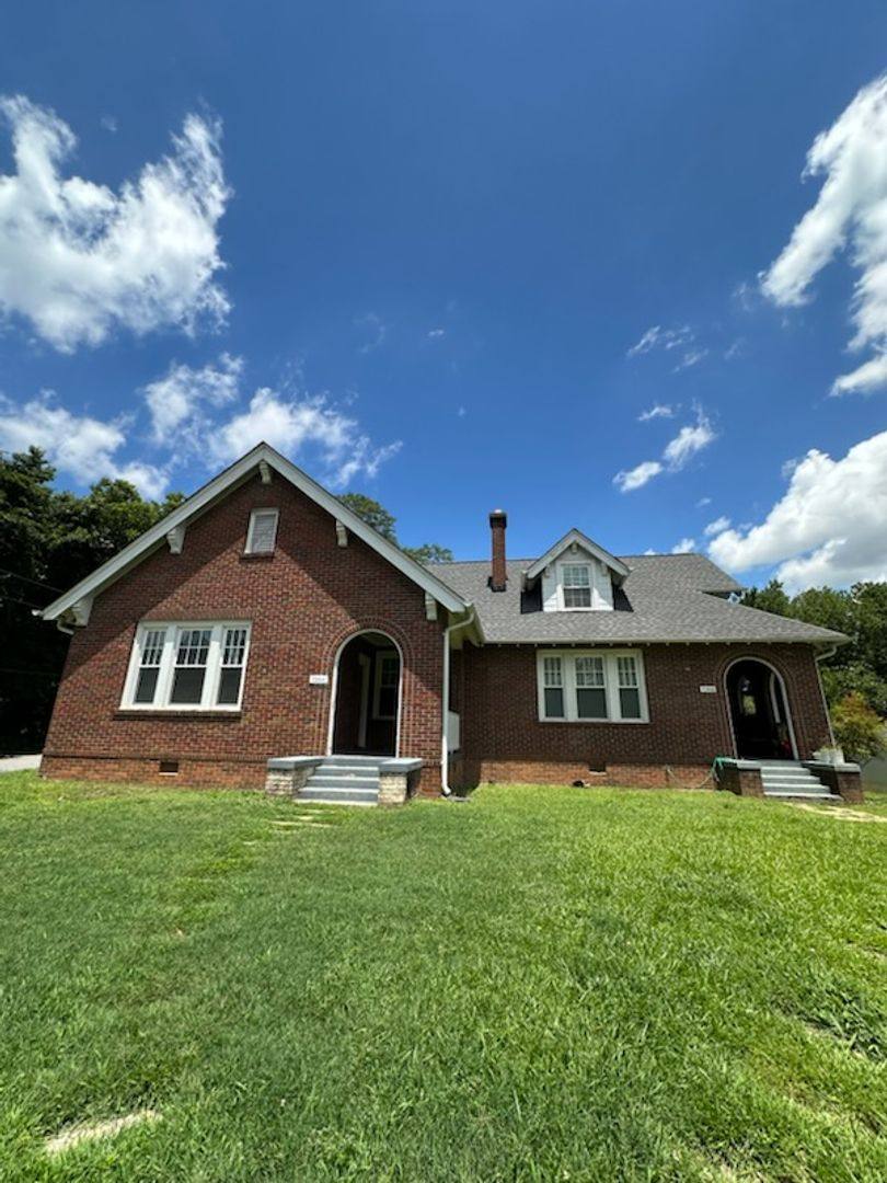 Apartment for rent at 724 A W Whitner St, Anderson, SC 29624