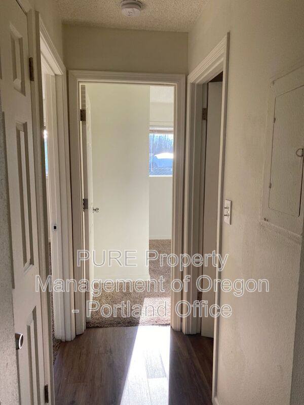 Apartment for rent at 760 Plymouth Dr NE #16, Salem, OR 97303