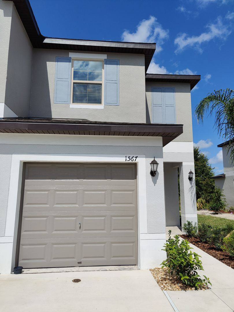 Townhouse for rent at 1567 Cassius St, Lutz, FL 33549