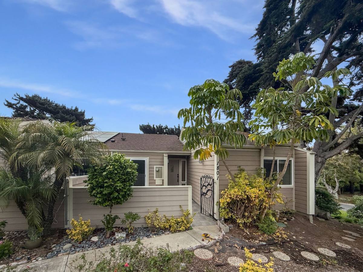 Townhouse for rent at 1801 Milbank Rd, Encinitas, CA 92024