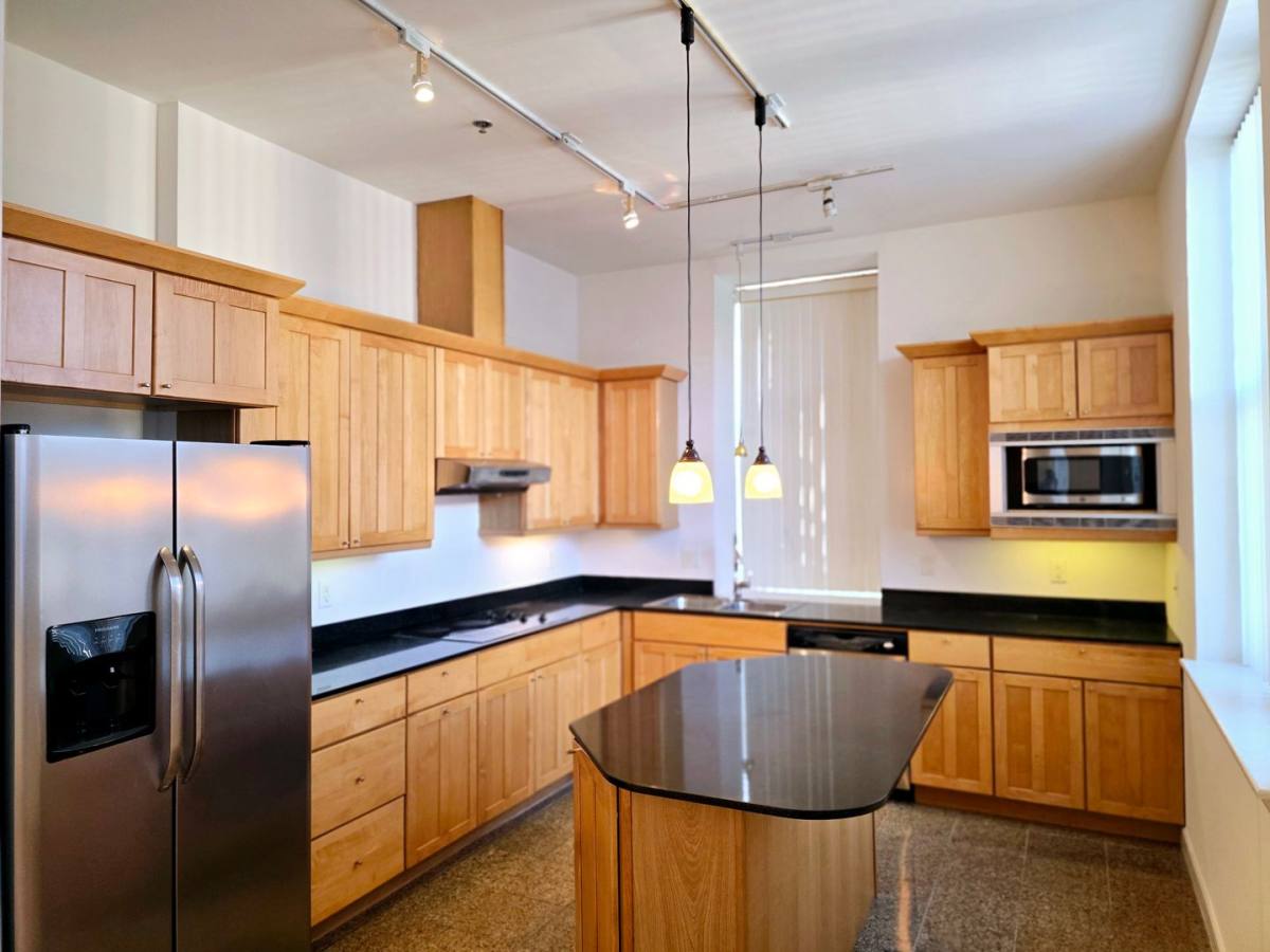 Apartment for rent at 4500 Olive, Saint Louis, MO 63108