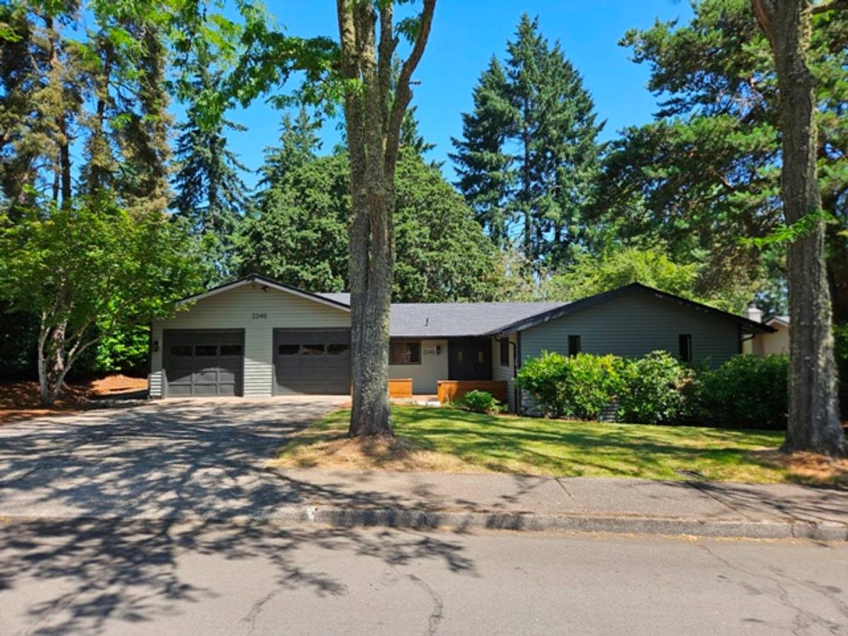 House for rent at 2245 Heath St S, Salem, OR 97302