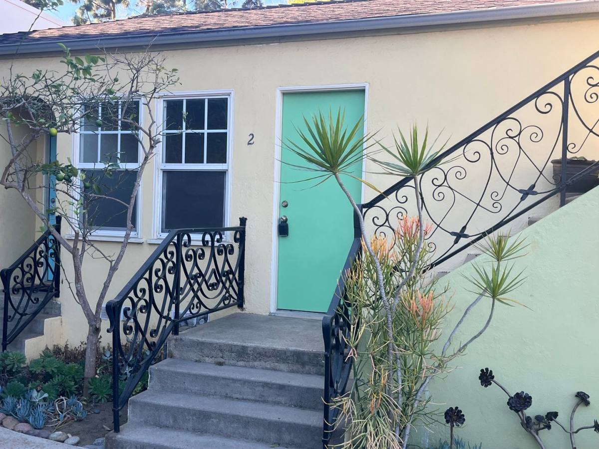 Apartment for rent at 1784 N Coast Highway 101, Encinitas, CA 92024