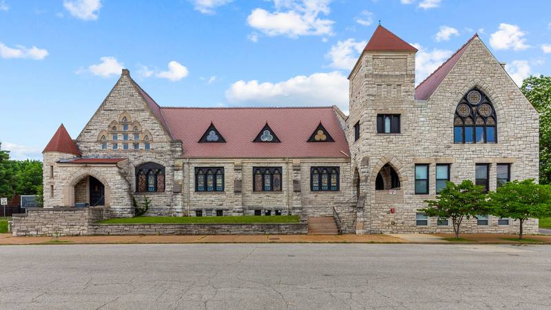 Apartment for rent at 4301 Olive St #103, Saint Louis, MO 63108