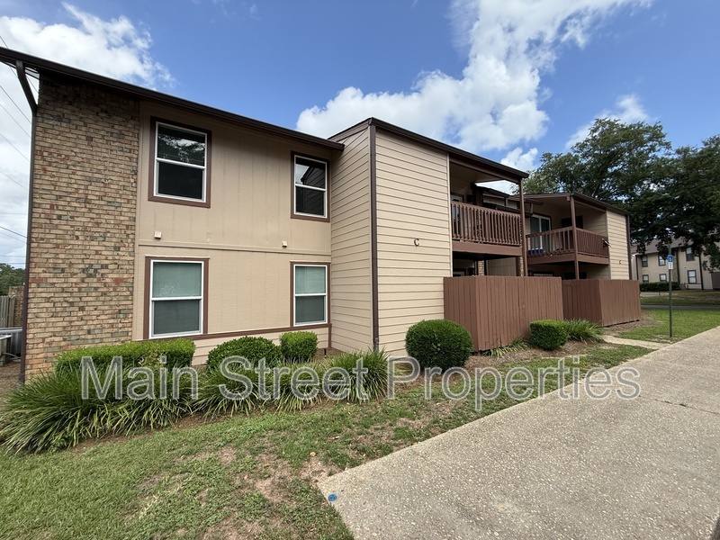 Condo for rent at 2303 W Michigan Ave #C2, Pensacola, FL 32526
