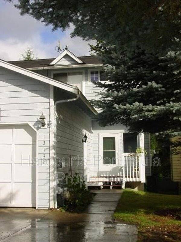 Townhouse for rent at 13132 Lakeridge Circle NW, Silverdale, WA 98383