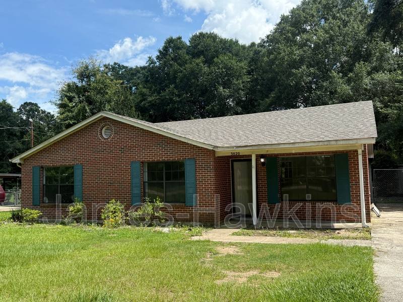 House for rent at 3820 Donna Dr, Millbrook, AL 36054