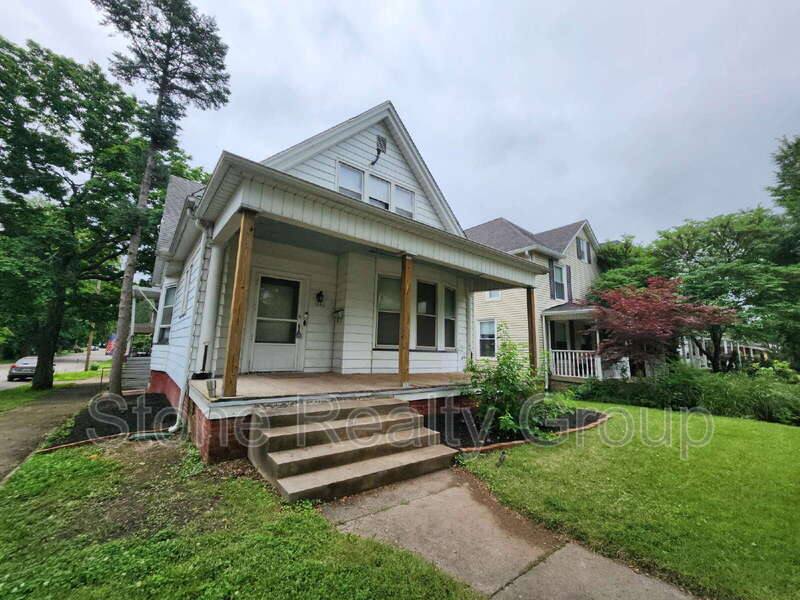 Apartment for rent at 1200 S 7th St #A, Terre Haute, IN 47802