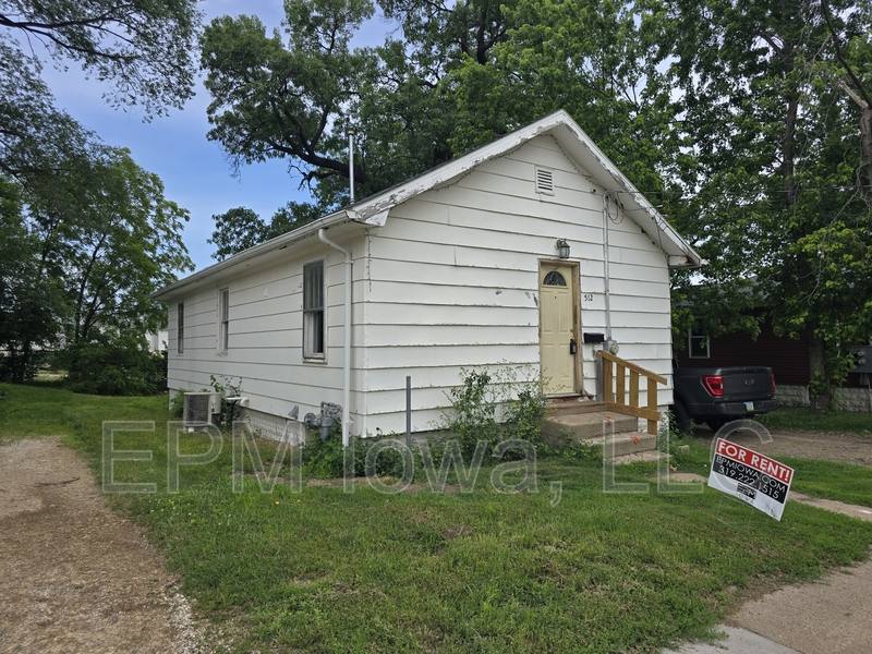 House for rent at 512 Maynard Ave, Waterloo, IA 50701